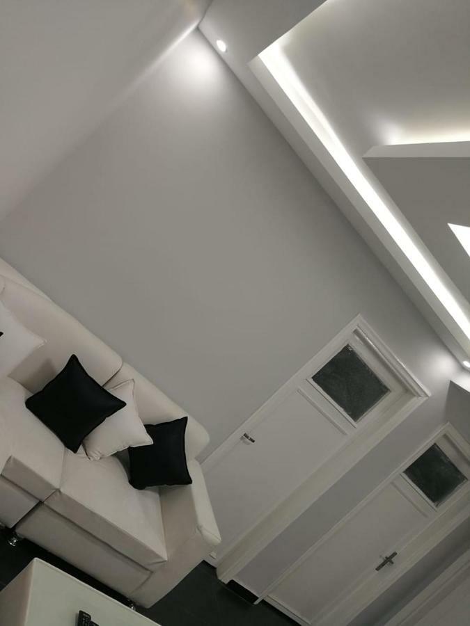 Lovely Apartment With Side Sea View Located In The Heart Of The Alexandria Exteriör bild