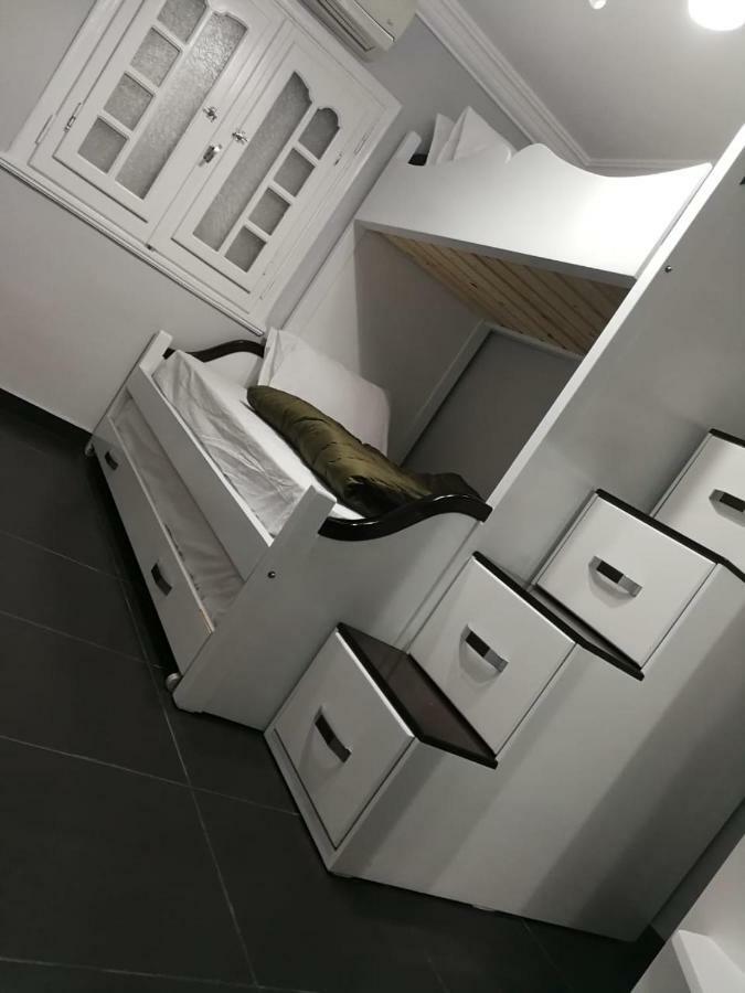 Lovely Apartment With Side Sea View Located In The Heart Of The Alexandria Exteriör bild