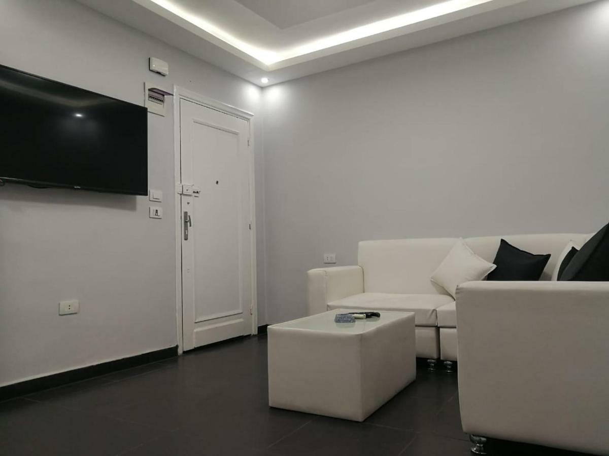 Lovely Apartment With Side Sea View Located In The Heart Of The Alexandria Exteriör bild